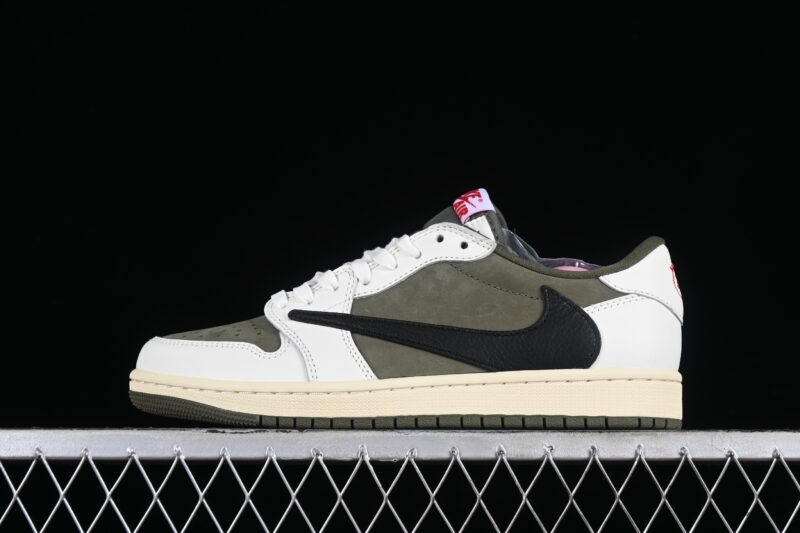TRAVIS SCOTT X AIR JORDAN 1 LOW OG