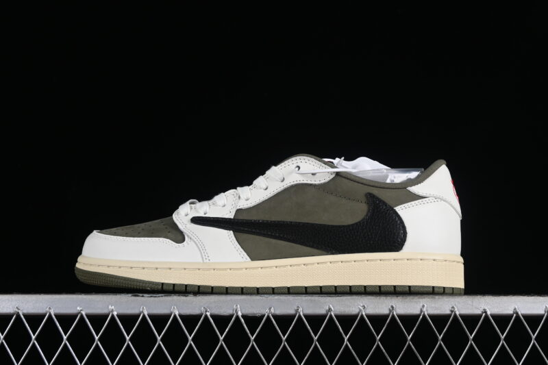 TRAVIS SCOTT X AIR JORDAN 1 LOW OG