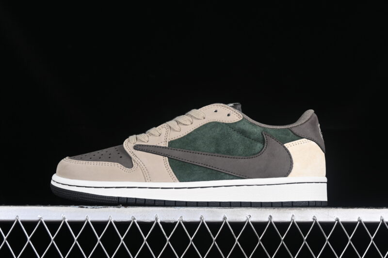 TRAVIS SCOTT X AIR JORDAN 1 LOW OG