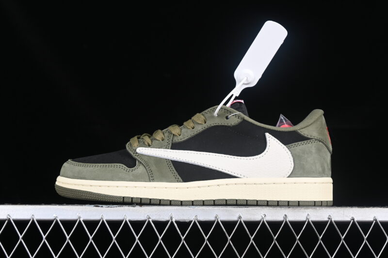 TRAVIS SCOTT X AIR JORDAN 1 LOW OG