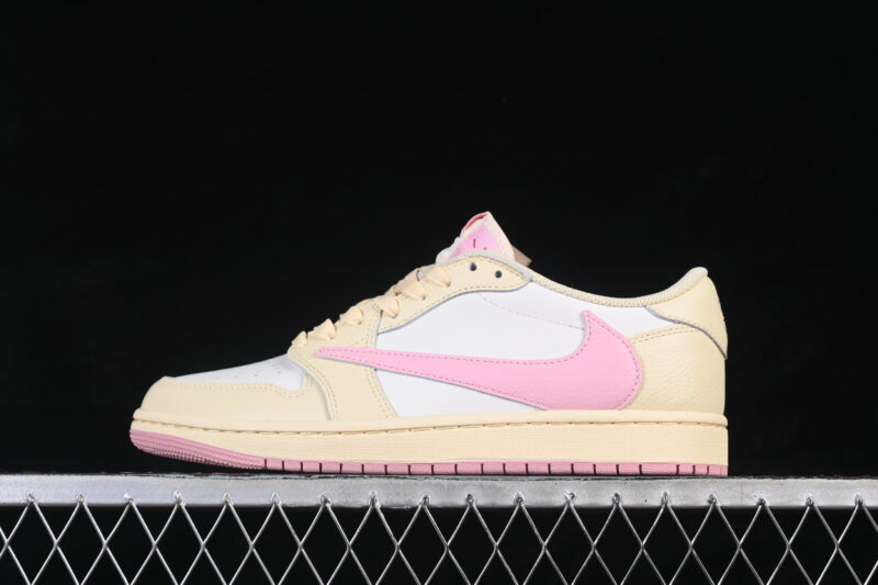 TRAVIS SCOTT X AIR JORDAN 1 LOW OG