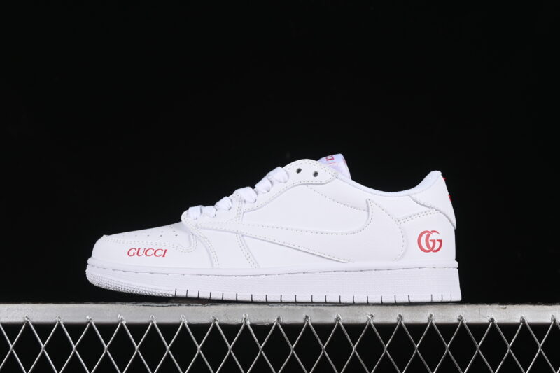 TRAVIS SCOTT X FRAGMENT DESIGN X AIR JORDAN 1 LOW OG SP