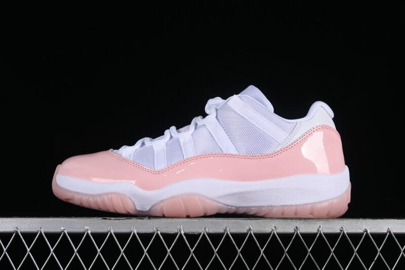 AIR JORDAN 11 LOW LEGEND PIN