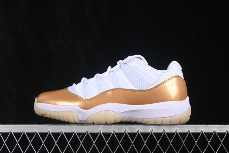 AIR JORDAN 11 LOW METALLIC GOLD
