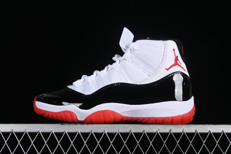AIR JORDAN 11 RETRO
