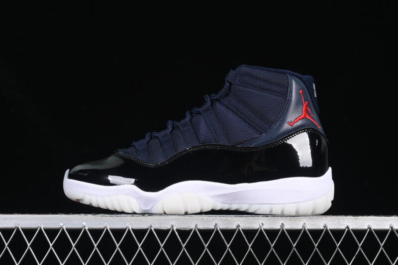 AIR JORDAN 11 RETRO