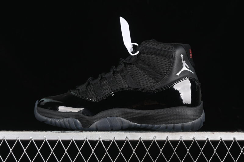 AIR JORDAN 11 RETRO