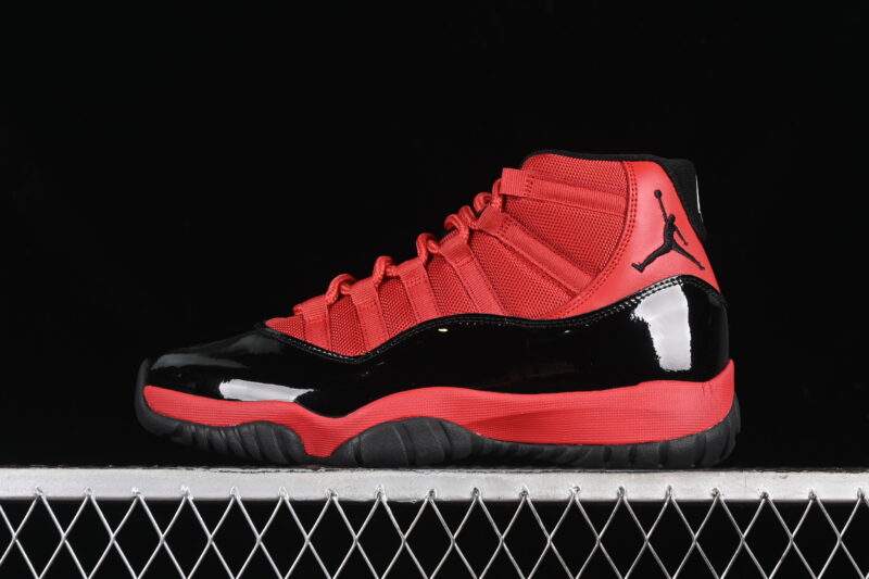 AIR JORDAN 11 RETRO