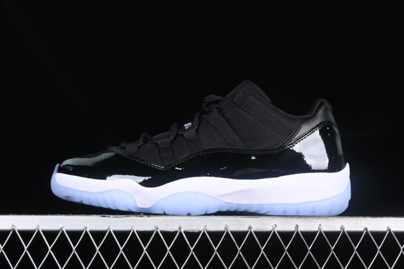 AIR JORDAN 11 LOW SPACE JAM