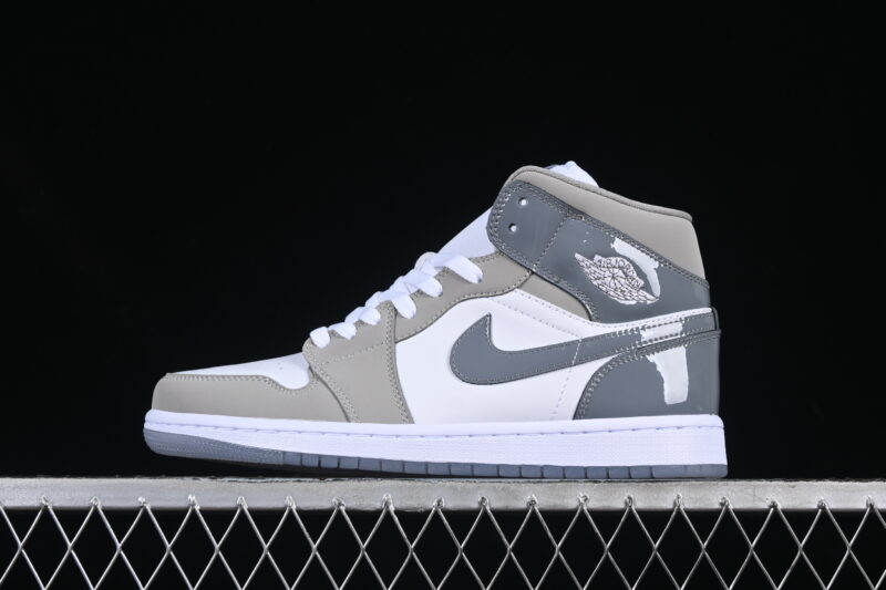 AIR JORDAN 1 MID