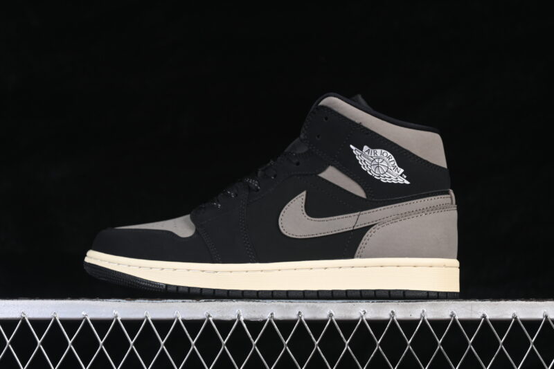AIR JORDAN 1 MID