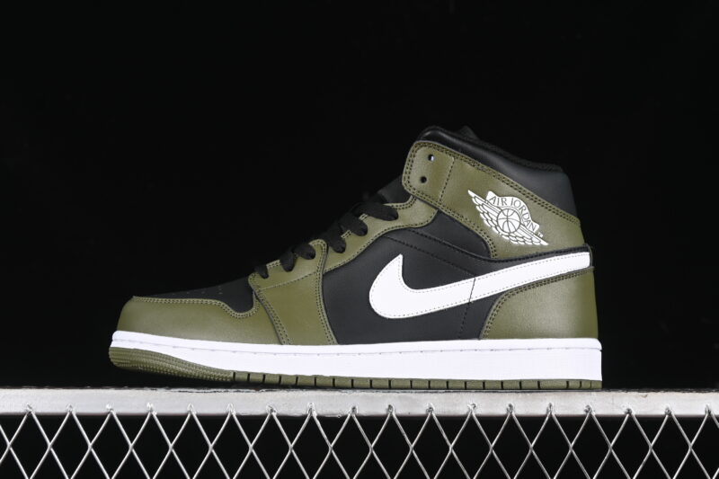 AIR JORDAN 1 MID