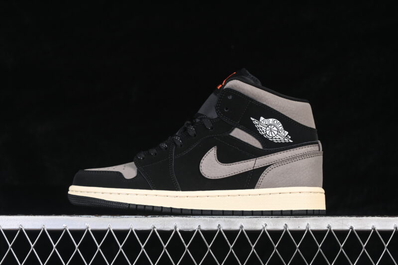 AIR JORDAN 1 MID