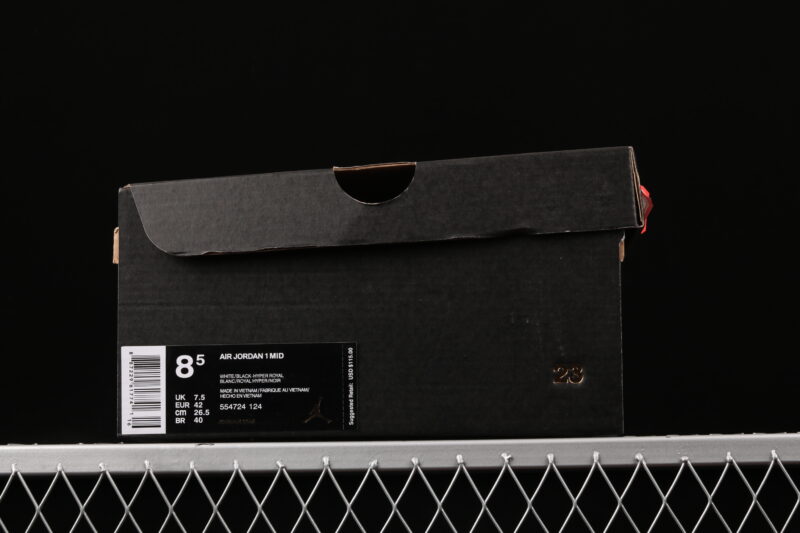 AIR JORDAN 1 MID TOP3