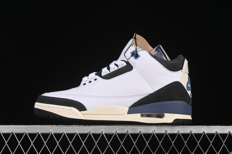 AIR JORDAN 3 RETRO OG SP DIFFUSED BLUE