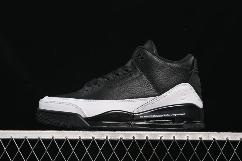 FRAGMENT DESIGN X AIR JORDAN 3
