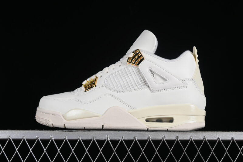 AIR JORDAN 4 RETRO "METALLIC GOLD