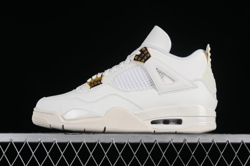 AIR JORDAN 4 RETRO "METALLIC GOLD