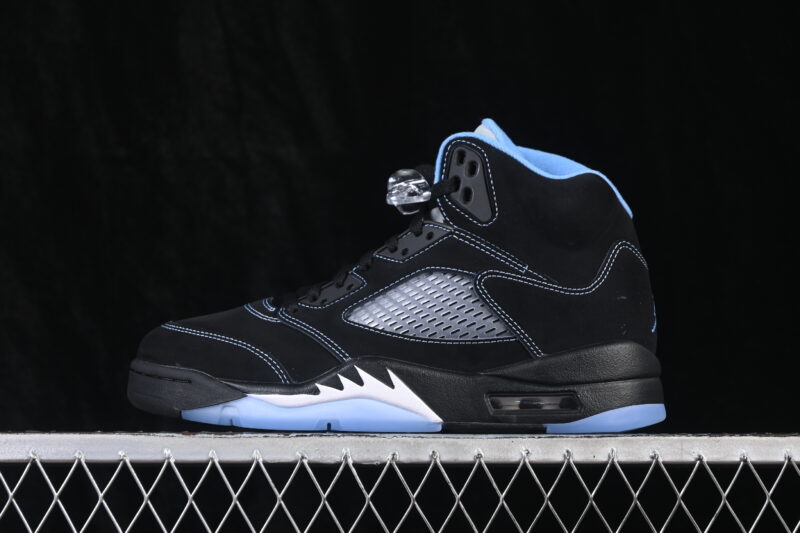 AIR JORDAN 5 RETRO "BLACK UNIVERSITY BLUE