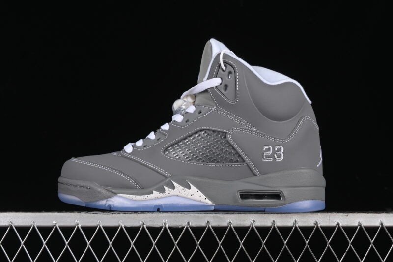 AIR JORDAN 5 RETRO