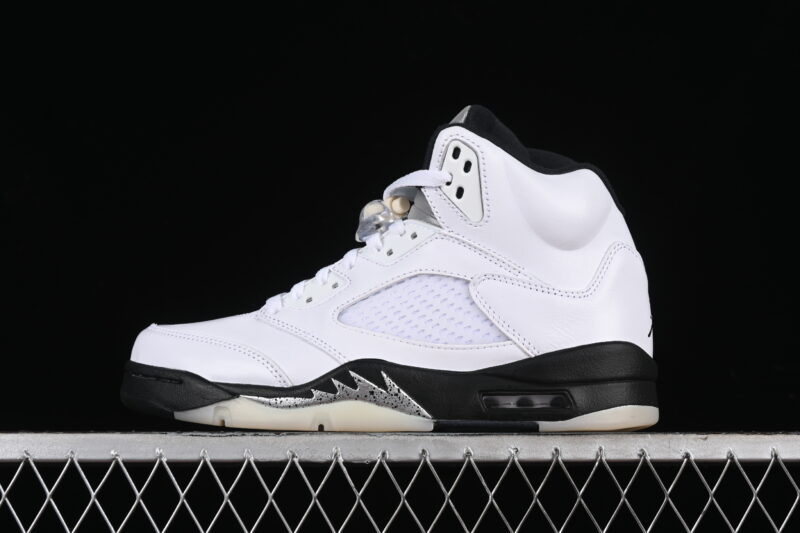 AIR JORDAN 5 RETRO