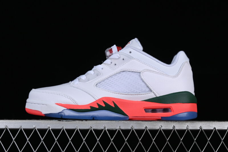 AIR JORDAN RETRO LOW