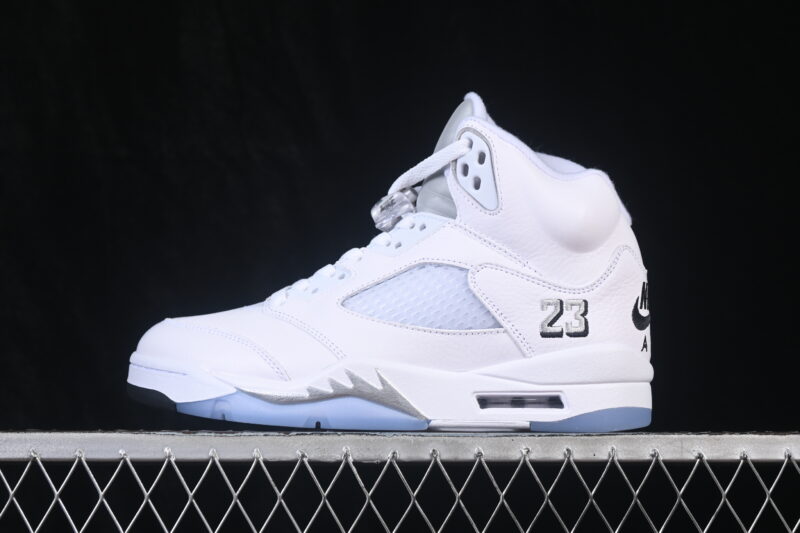 AIR JORDAN 5 RETRO "WHITE METALLIC
