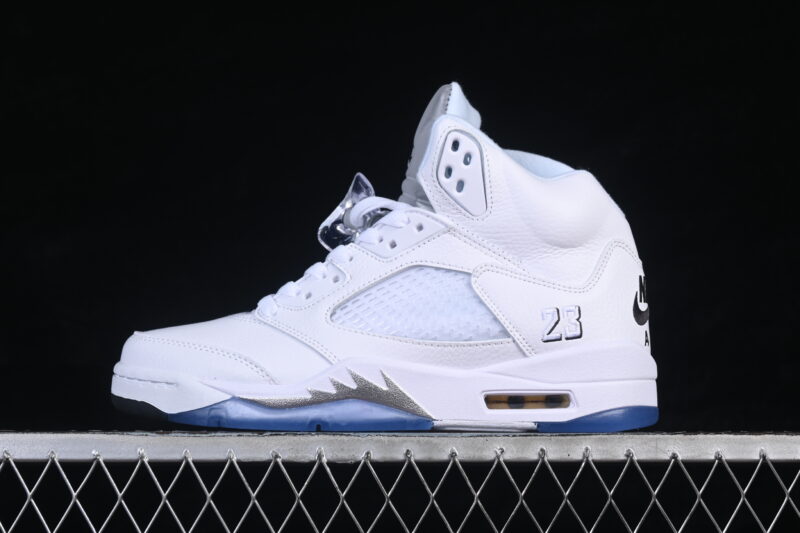 AIR JORDAN 5 RETRO "WHITE METALLIC