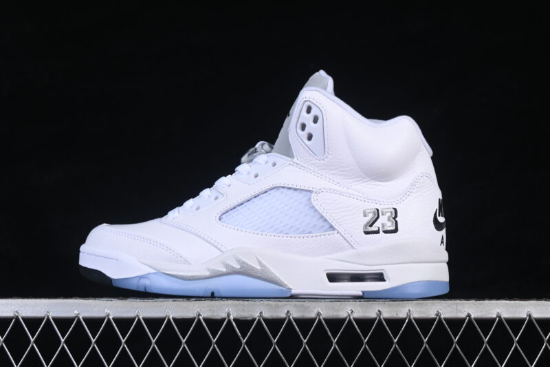 AIR JORDAN 5 RETRO "WHITE METALLIC