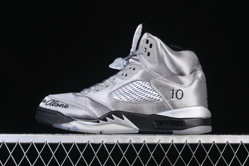 AIR JORDAN 5 RETRO "WINGS