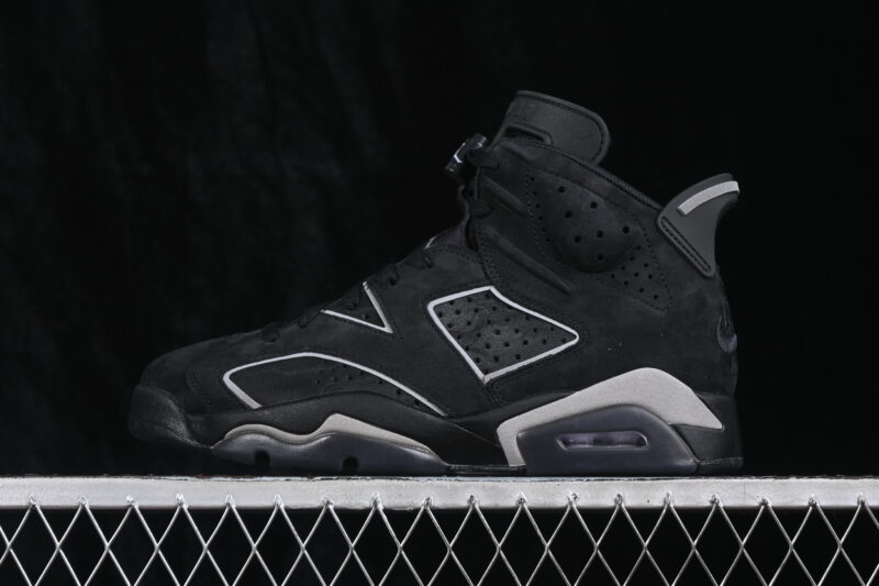 AIR JORDAN 6 RETRO CAP AND GOWN