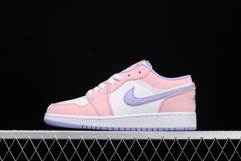 AIR JORDAN 1 LOW SE ARCTIC PUNCH