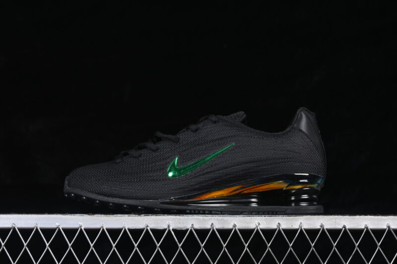 NIKE SHOX BLACK IRIDESCENT