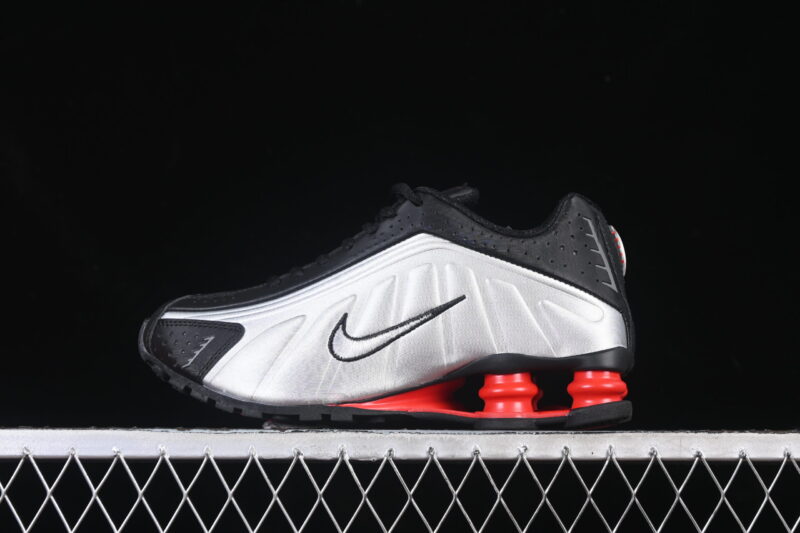 NIKE SHOX BLACK SILVER METALLIC