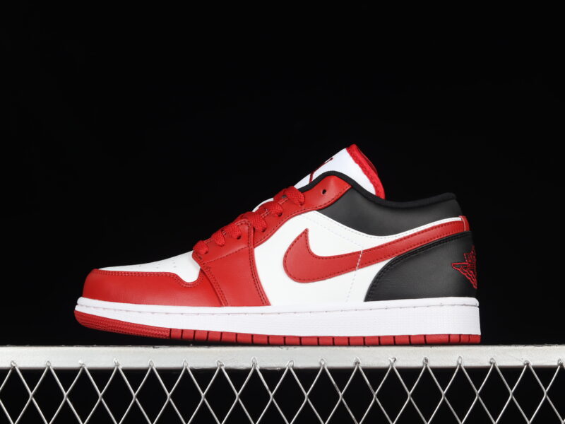 AIR JORDAN 1 LOW CHICAGO BULLS