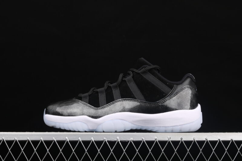 AIR JORDAN 11 DUNK LOW