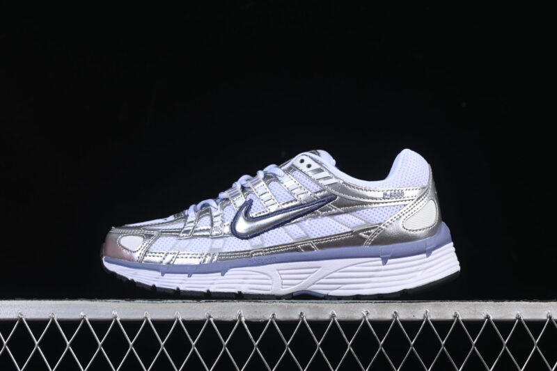 NIKE P-6000 IN METALLIC SILVER
