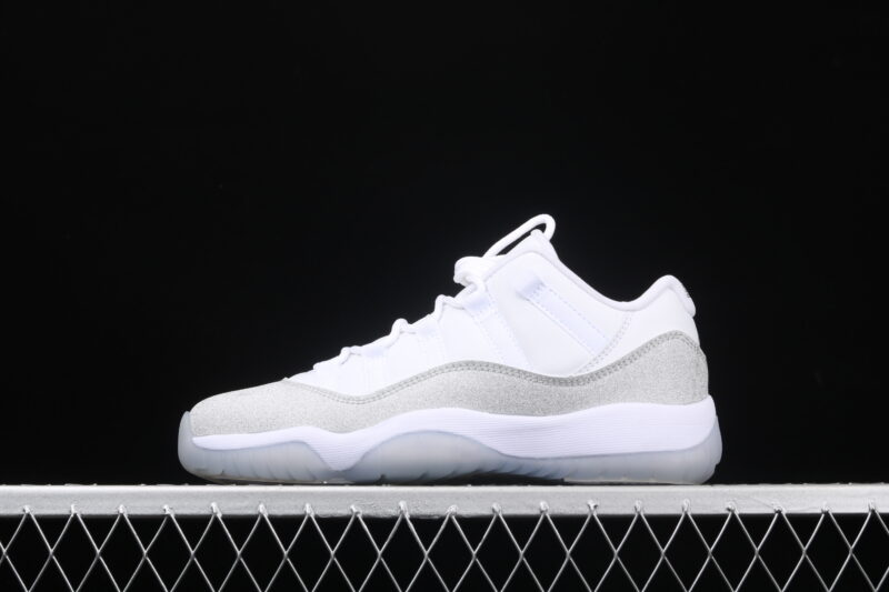 AIR JORDAN 11 LOW METALLIC SILVER