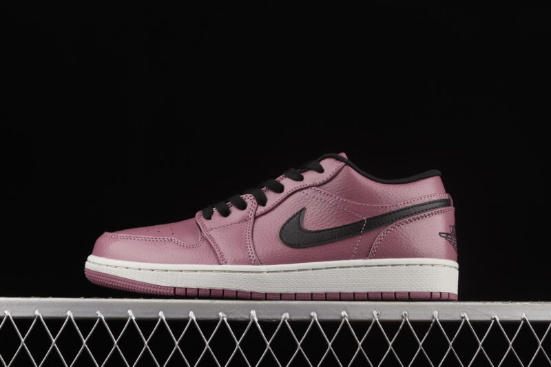 AIR JORDAN 1 LOW MAGENTA