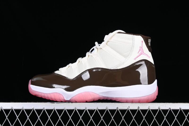 AIR JORDAN 11 NEAPOLITAN