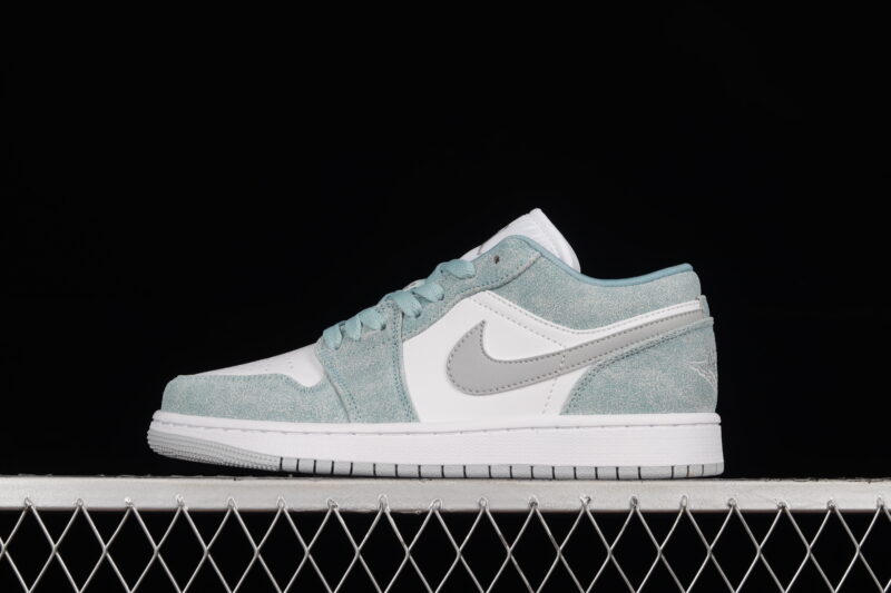 AIR JORDAN 1 LOW NEW EMERALD