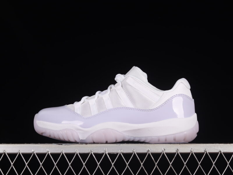 AIR JORDAN 11 LOW PURE VIOLET