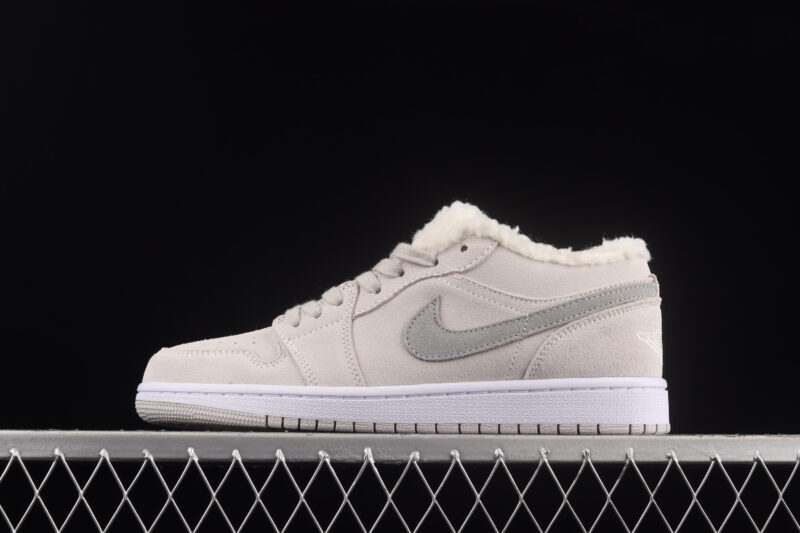 AIR JORDAN 1 LOW SHERPA FLEECE